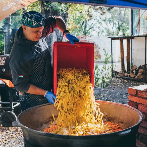 Piláf Nap/ üzbég plov rendezvényre