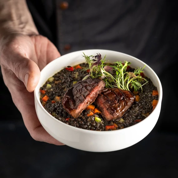 Fülétől a farkáig