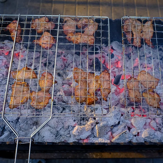 BBQ és Távol-Kelet Szeminárium