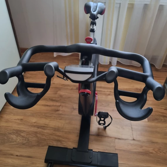 Tomahawk IC6 spinning kerékpár